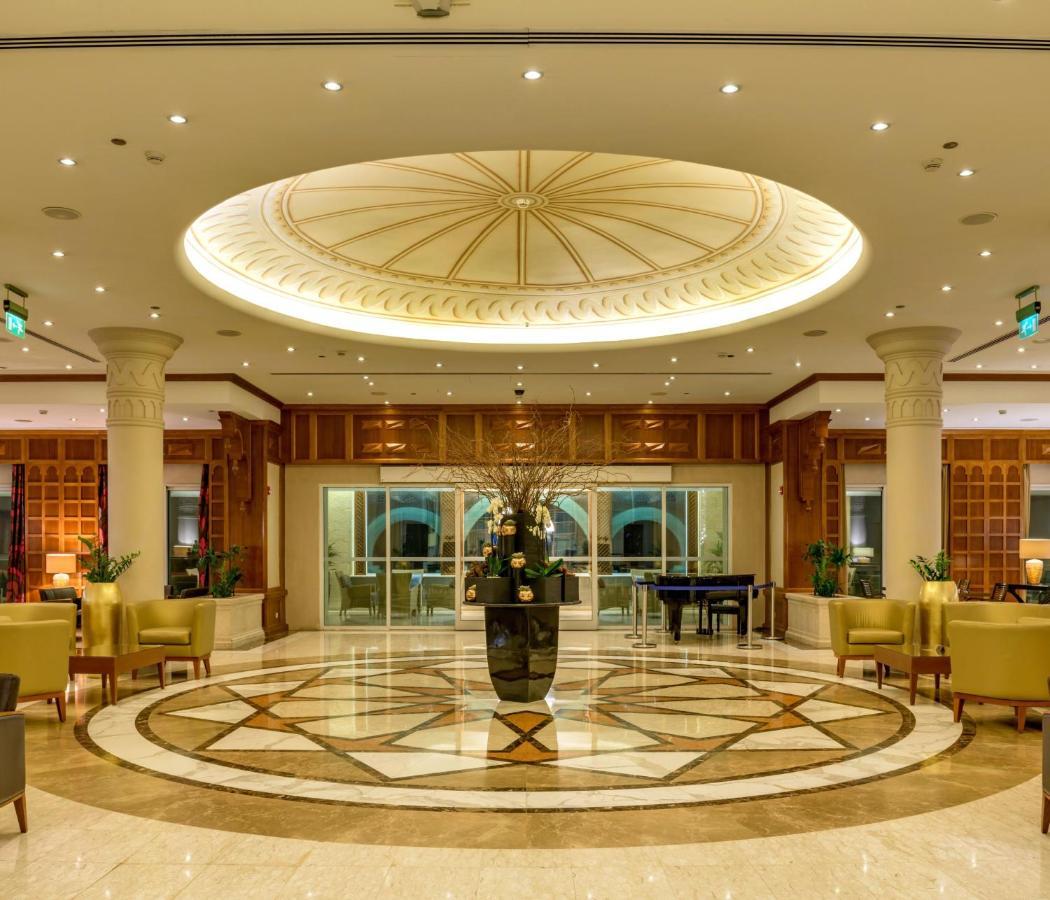 Crowne Plaza Jordan Dead Sea Resort & Spa By Ihg Sweimeh Kültér fotó Lobby