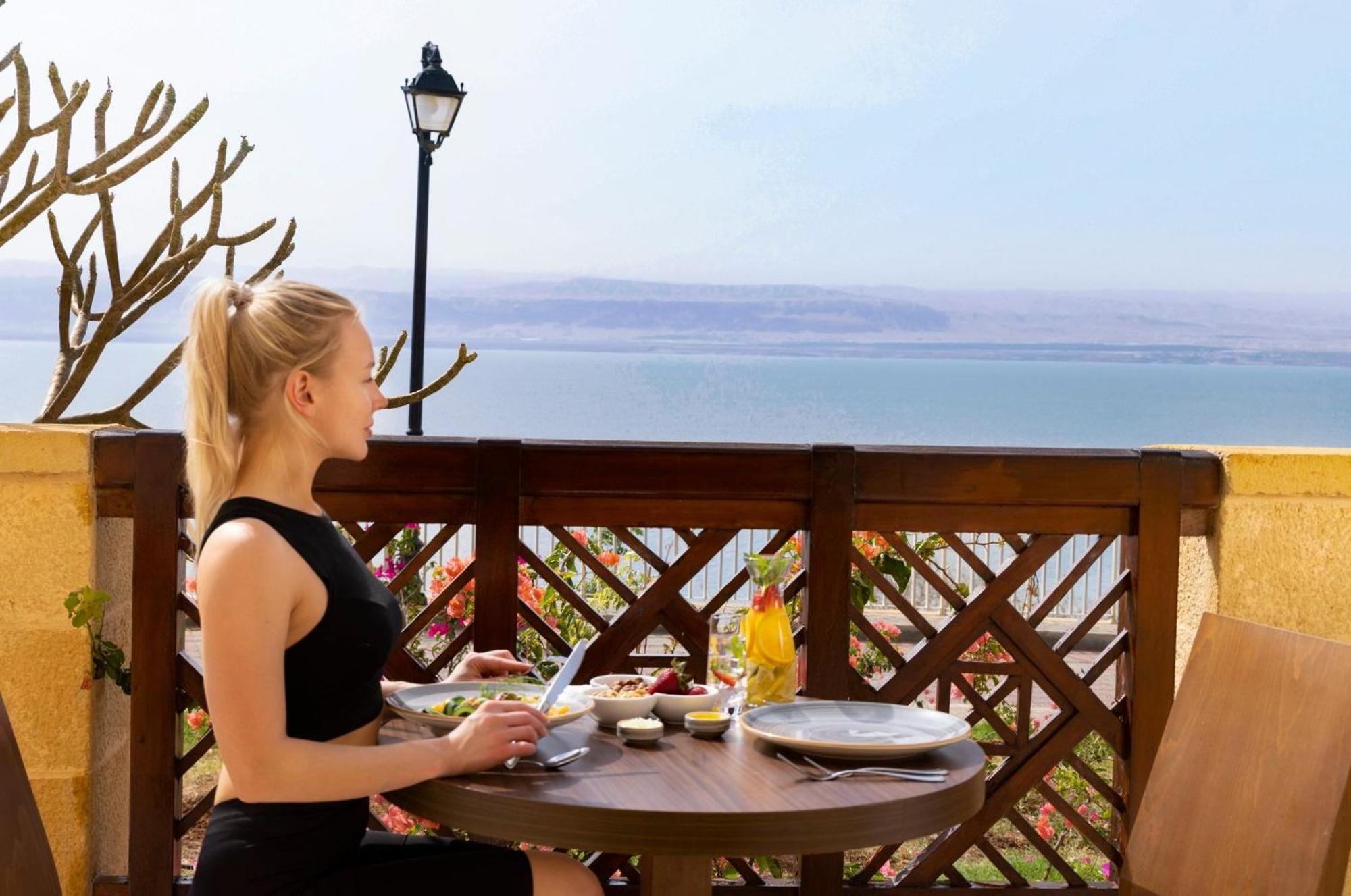 Crowne Plaza Jordan Dead Sea Resort & Spa By Ihg Sweimeh Kültér fotó Dead Sea Resort